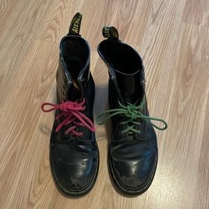 Black Leather Dr. Martens Pink and Green Lace Size 9 Women’s